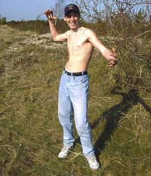 A tall Ukrainian by the sea boys porn 62c29f89bcc02.jpg