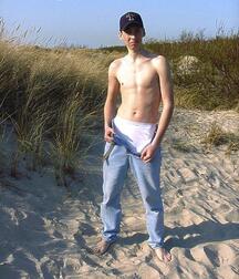 A tall Ukrainian by the sea boys porn 62c29f991073c.jpg