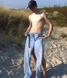 A tall Ukrainian by the sea boys porn 62c29fa3772f5.jpg