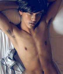 Beautiful Boys 5dce95c74778f.jpg