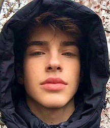 Beautiful Boys 5dce96115b66e.jpg