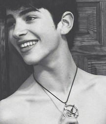 Beautiful Boys 5dce96142d08b.jpg