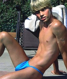 Beautiful Boys 5dce9638967c9.jpg