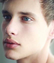 Faces to Kiss 5ddeeed2908d9.jpg