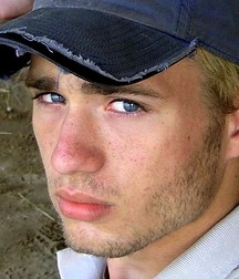 Faces to Kiss 5ddeeede76fba.jpg