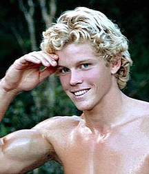 Faces to Kiss 5ddeeefb2f5c0.jpg