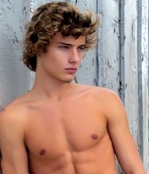 Faces to Kiss 5ddeef0af32ee.jpg