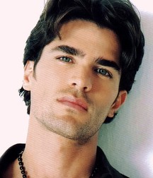 Faces to Kiss 5ddeef11b474c.jpg