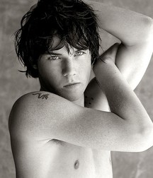 Faces to Kiss 5ddeef22a4205.jpg