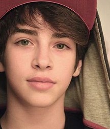 Faces to Kiss 5ddeef4cad17b.jpg