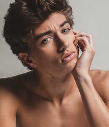 Gavin is such a babe!