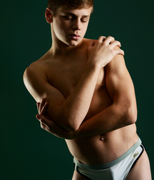 Oh Gunner! twink boy 5e0789113b68a.jpg