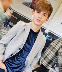 Twink Hotties 5dcfa67fccede.jpg