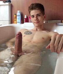 Boner Beauty Gay Porn 60fc087ae6cd0.jpg