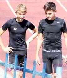 Bulge Show Boys Twink Tube 6106a94c36224.jpg