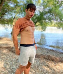 Derek's Bulge Twink Tube 612a3aa130416.jpg