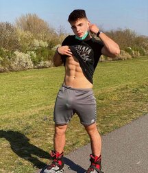 Derek's Bulge Twink Tube 612a3ab6c60af.jpg