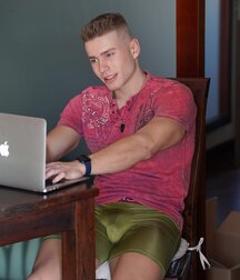 Elio*s Bulge Twink Tube 61323ce5a03a9.jpg