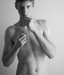 black&white 5d82a68c9cea9.jpg