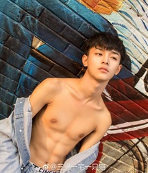 simply sexy (3) 5d99c4fe33578.jpg