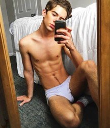 underwear-selfies 5d9ceb196529d.jpg