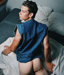 bums and ass 5d9f5d829c99c.png