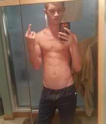 Selfie 3 5d871362eaa6b.jpg