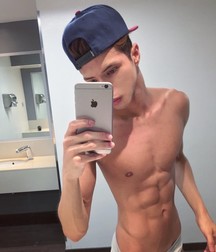 Selfie 3 5d87136703b54.jpeg