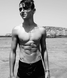 Instagram boys. 02 5da360f7838f3.jpg