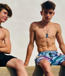 Instagram boys. 02 5da3612e67a7d.jpg