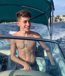 Instagram boys. 03 5da620c6f3793.jpg