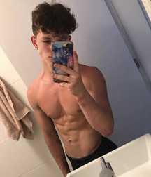 Instagram boys. 04 5dd4f5063d760.jpg