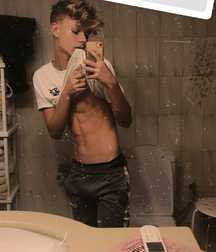 Instagram boys. 04 5dd4f54409578.jpg