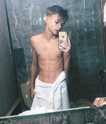 Instagram boys. 04 5dd4f5473219e.jpg