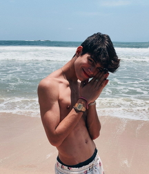 Instagram boys. 05 5e1b4f8088af7.jpg