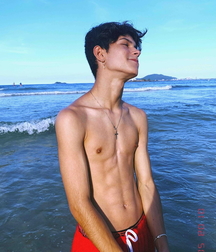 Instagram boys. 05 5e1b4f88c2084.jpg
