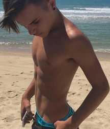 Hot Boys 5db717b0769d5.jpg