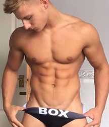 Hot Boys 5db717b1e65c6.jpg