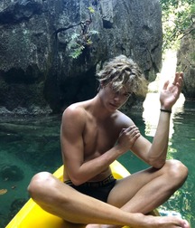 go for a swim twinks shirtless 5e9d7284ca56e.jpg
