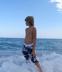 go for a swim twinks shirtless 5e9d72a658913.jpg