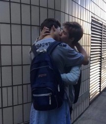 Boys, boys 5d98e41f89e7d.jpg