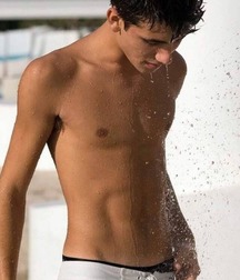 Boys, boys 5d98e421054e2.jpg