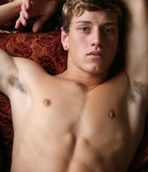Boys,boys 5d99a33f338f2.jpg