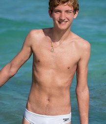 Boys, Boys 5d9b5d81c47bd.jpg