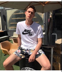 Boys, Boys 5da18a96a4897.jpg