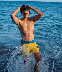 Boys, Boys 5da585f3e4903.jpg