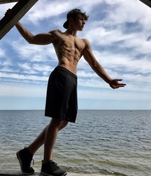 Boys, Boys 5dc42c15e6321.jpg