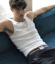 Boys, Boys 5dc5c154e0e67.jpg