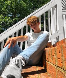 Boys, Boys 5dcb1b648898a.jpg