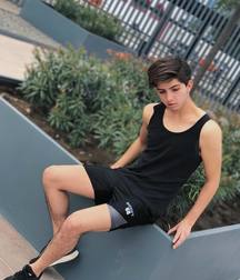 Boys, Boys 5dd122dcb69c9.jpg